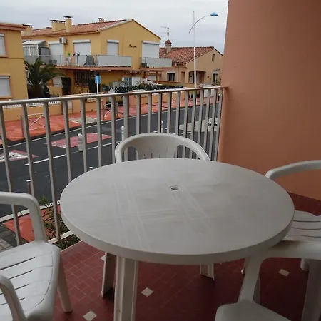 Deux-pieces 4 Pers Avec Parking, Proche - Fr-1-750-89 Appartement